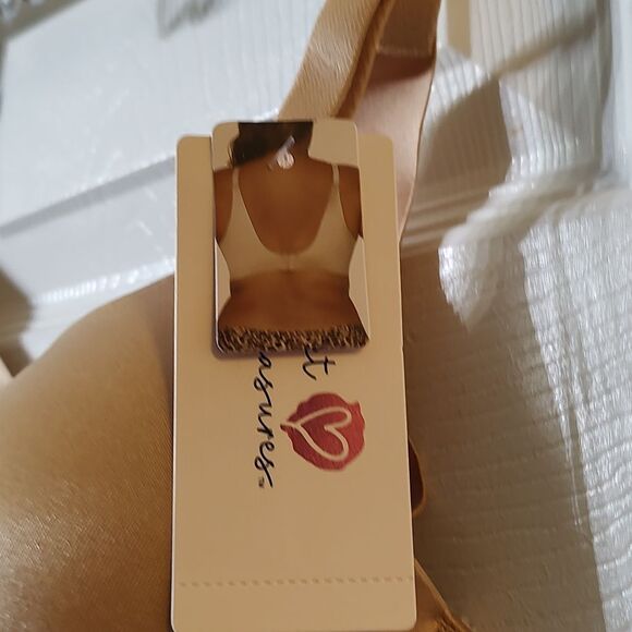 Secret Treasures Light Lined Bra with Bonded Back Sz 34C NWT - Picture 2 of 5